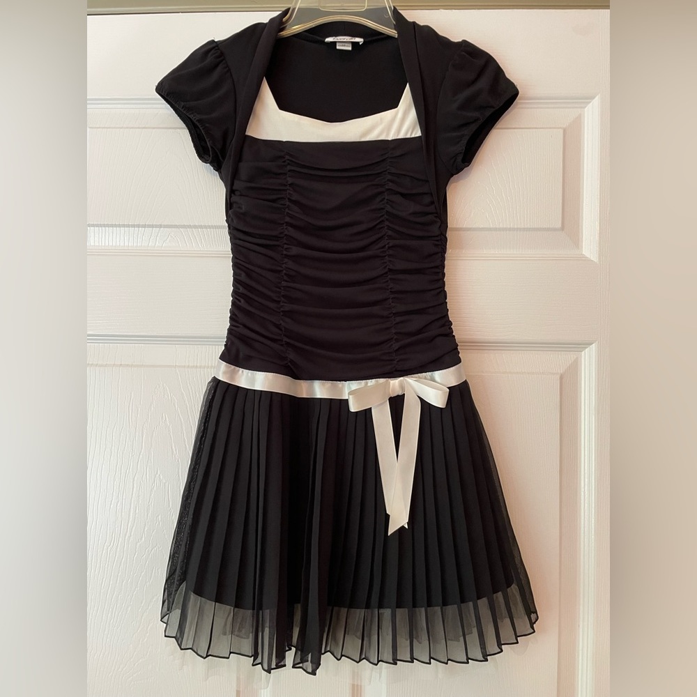 Kids black and white dress